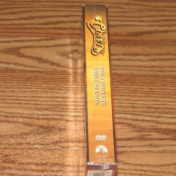 CHEERS (DVD) the complete first season (4 disc set)~SEALED!...........Great Gift - Picture 3 of 3